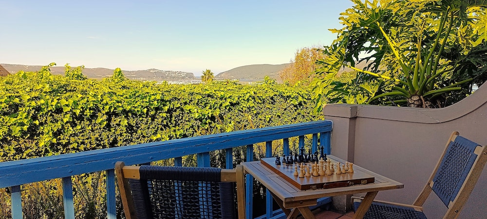 Guinea Fowl Lodge