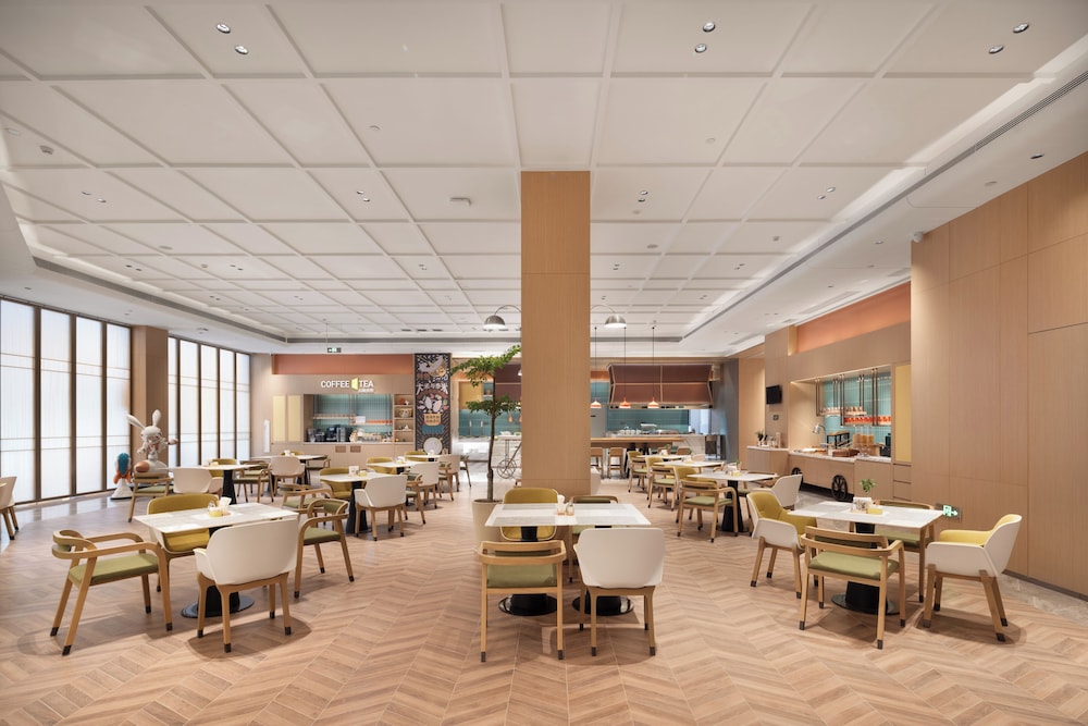 Rezen Longuu Hotel - Guangzhou Baiyun Airport Cultural Tourism City