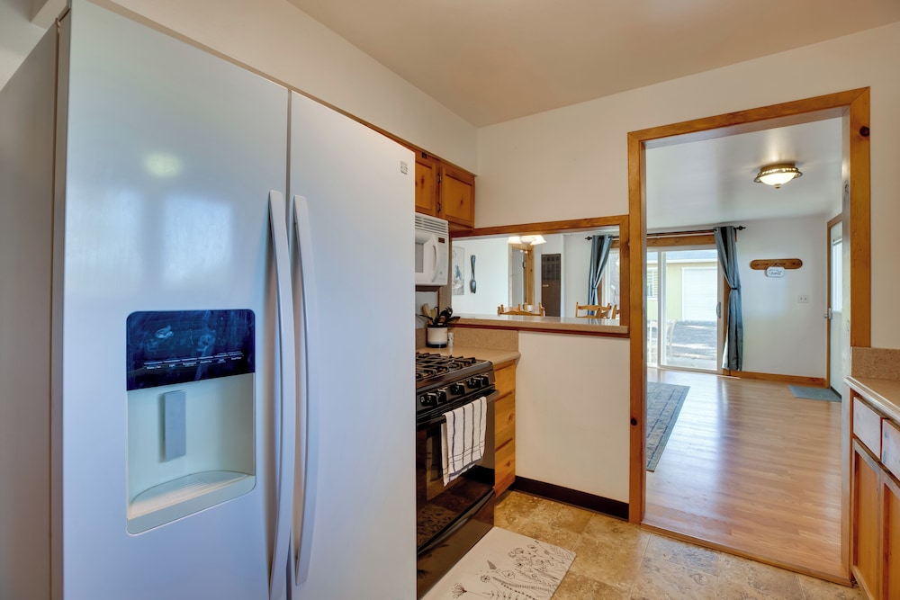 Rural Home Near Event Venue! 26 Mi to Black Canyon