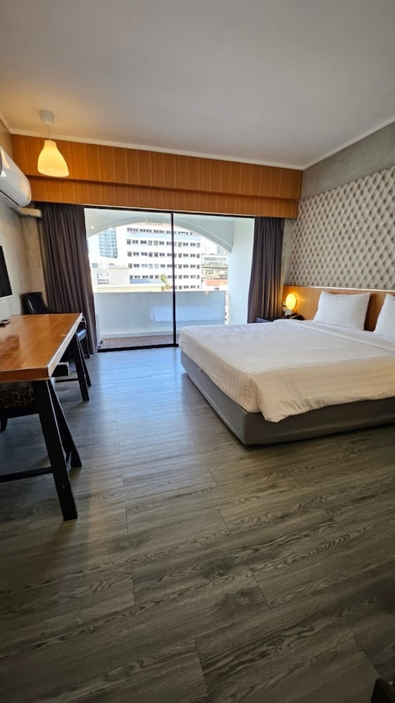 White Palace Bangkok 33