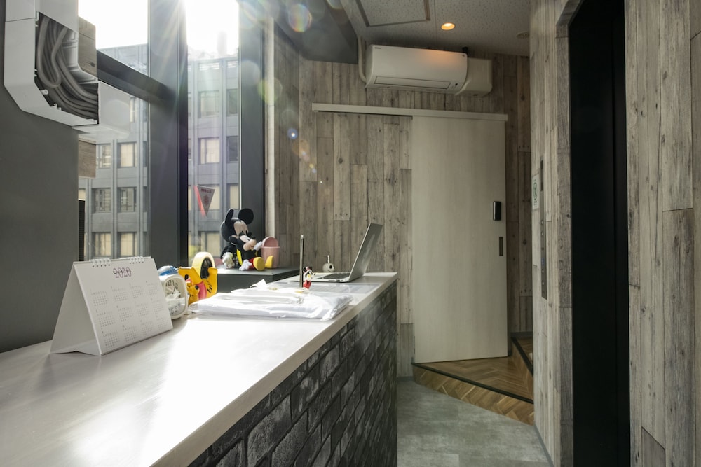 bnb+ Kanda - Hostel