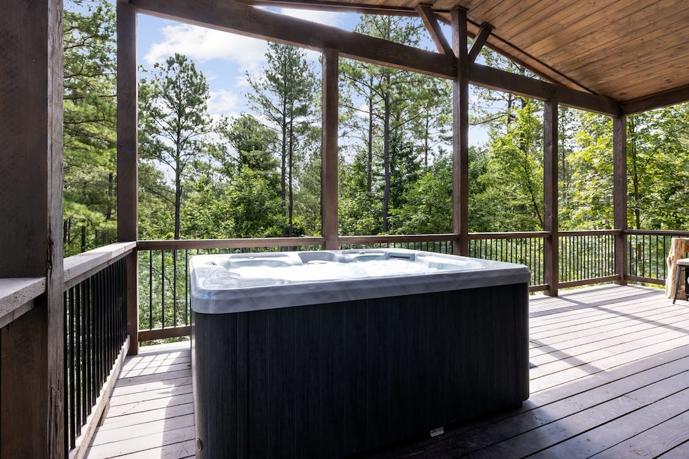Chic Rustic Cabin Woodsy Retreat in Eagle Mt view 3