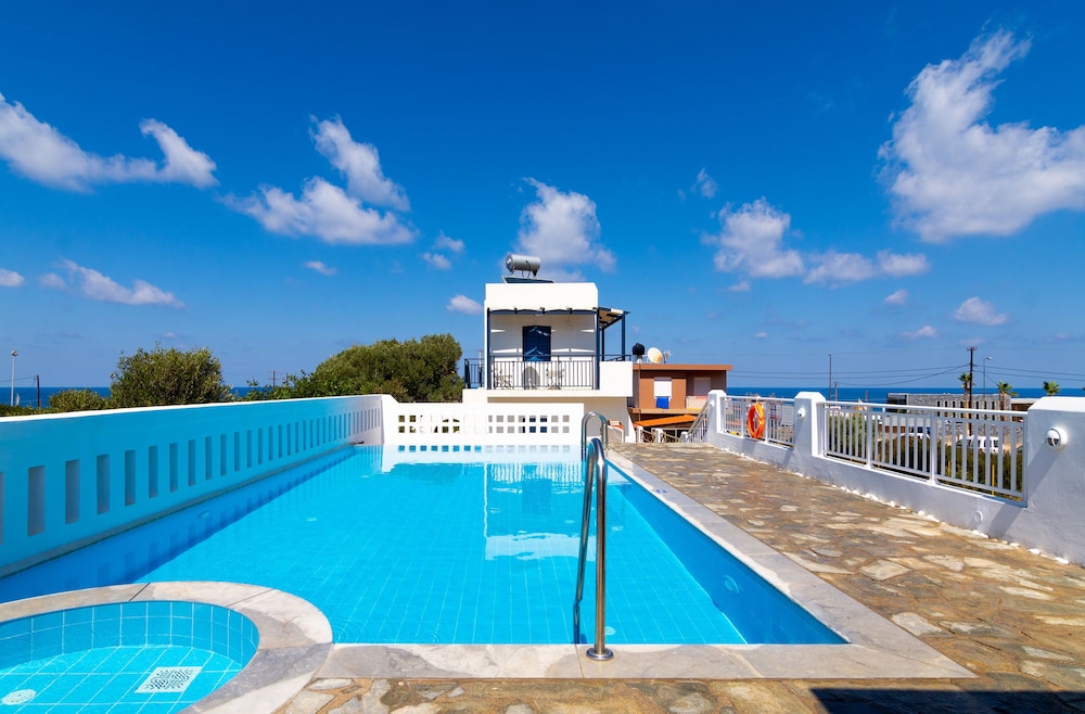 Okirroi Villas