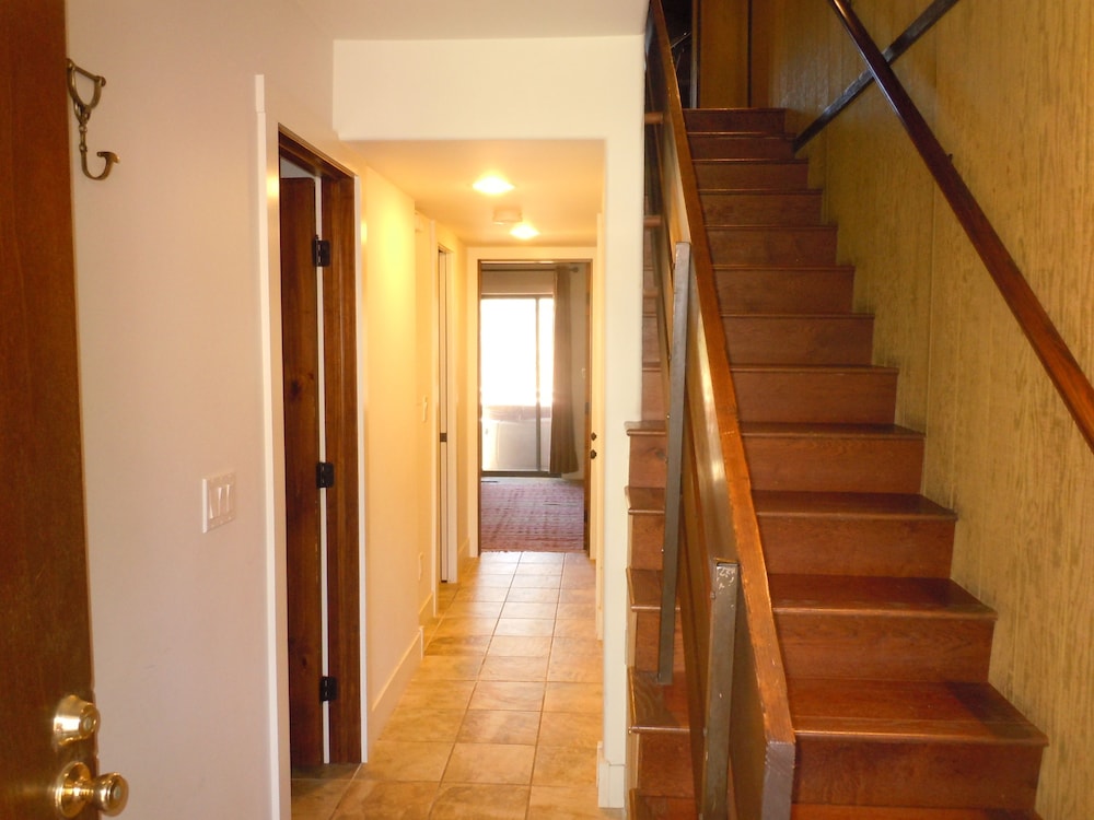 Snow Summit Townhouse Rentals & Sales