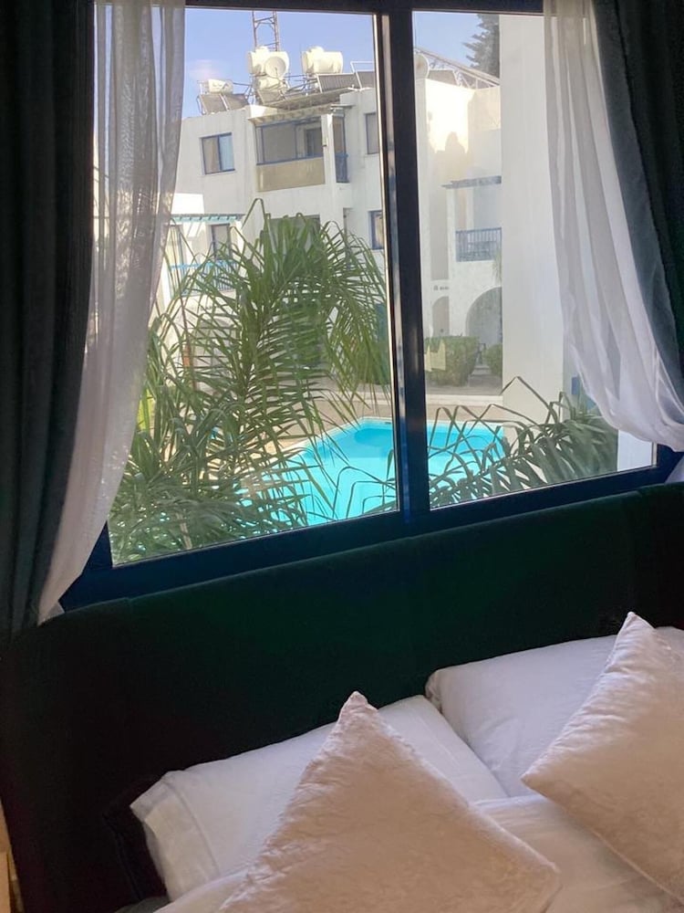 Paphos Blue Tasteful Apartment Complex Pool View