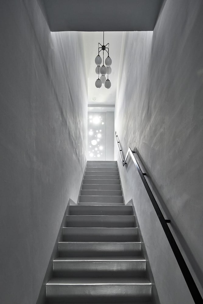 noir B&B