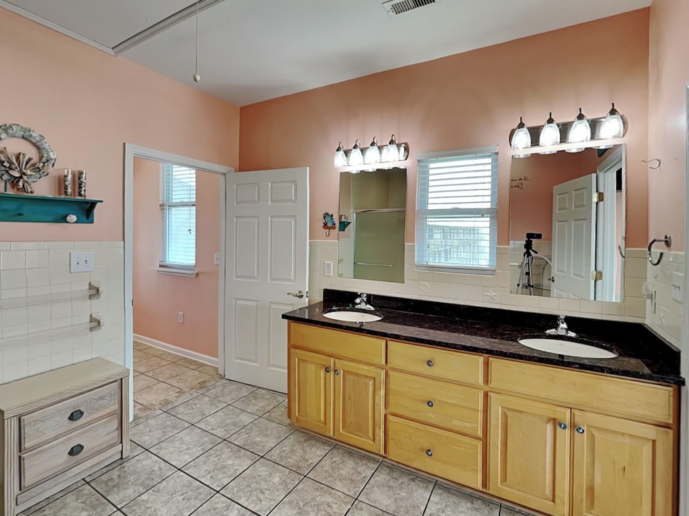 Sunshiny Daze by Topsail Realty