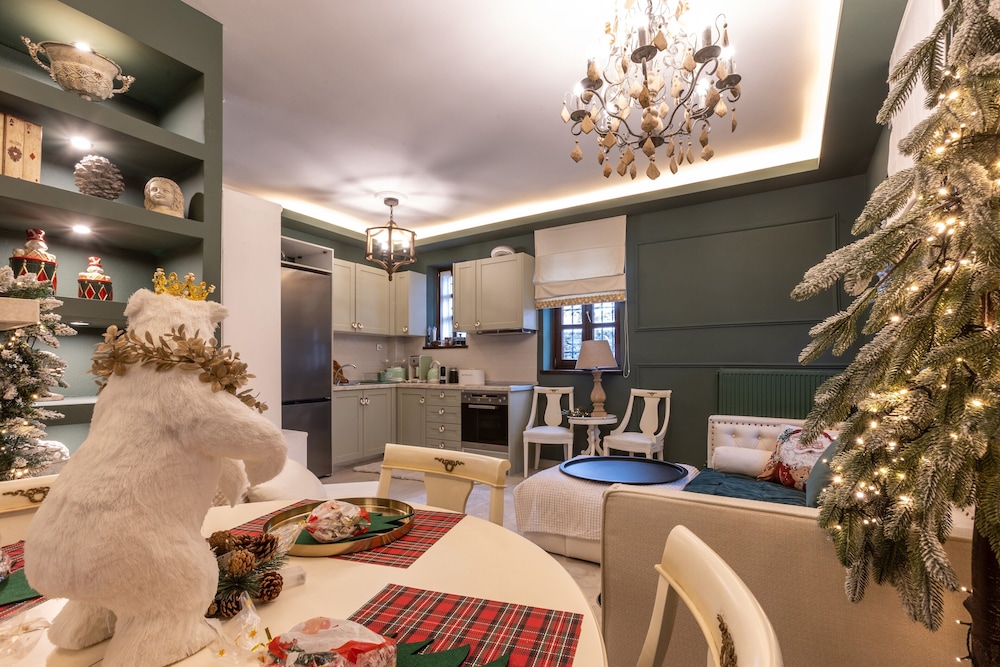 Rock Dandy La Maison De L’Ours | Top Fireplace Retreat