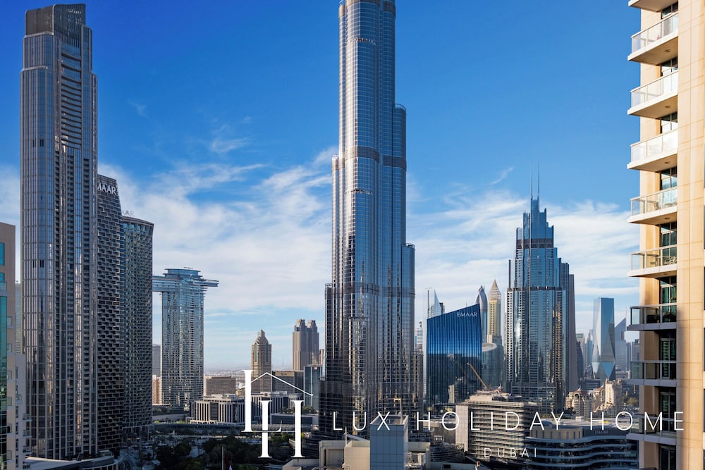 LUX The Burj Khalifa Fountain View Suite 3