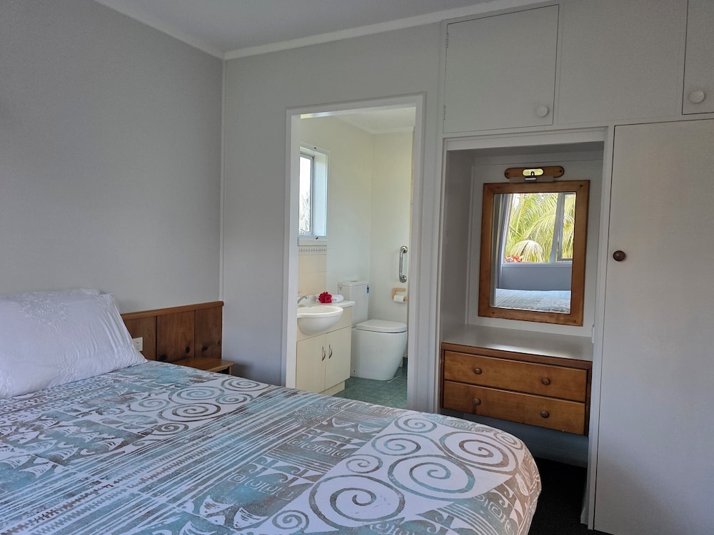 Fletcher Christian Apartments - Isabella Suites