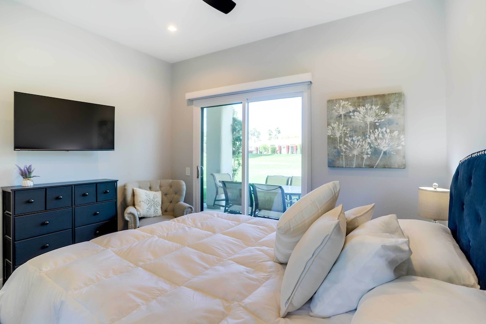 Golf Haven w/ Pool Access - 5 Mi to Palm Springs