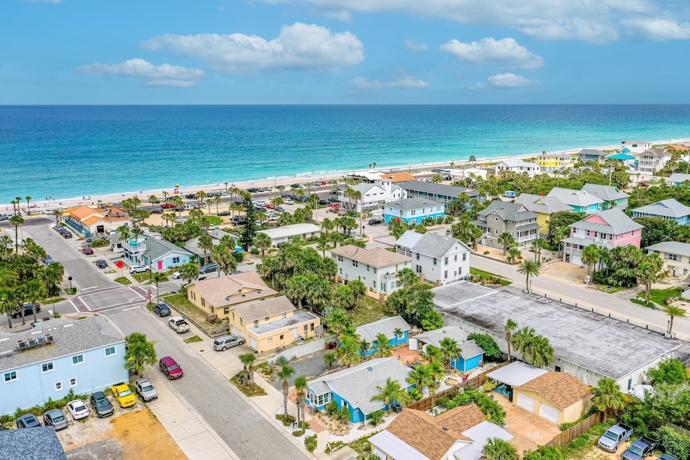 The CrabTrap at Flagler Beach by Distinctive Beach Rentals