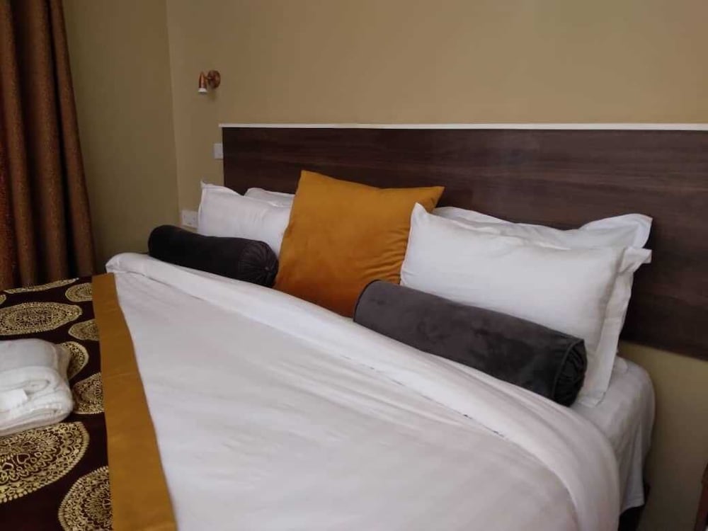 Etang Guest House view 2