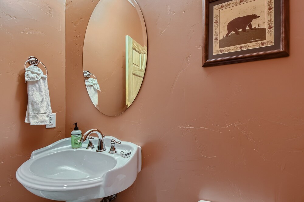 Summit County Vacations - 42 Burgundy 4br 3.5ba 4 Bedroom Townhouse by RedAwning - Property Image 6