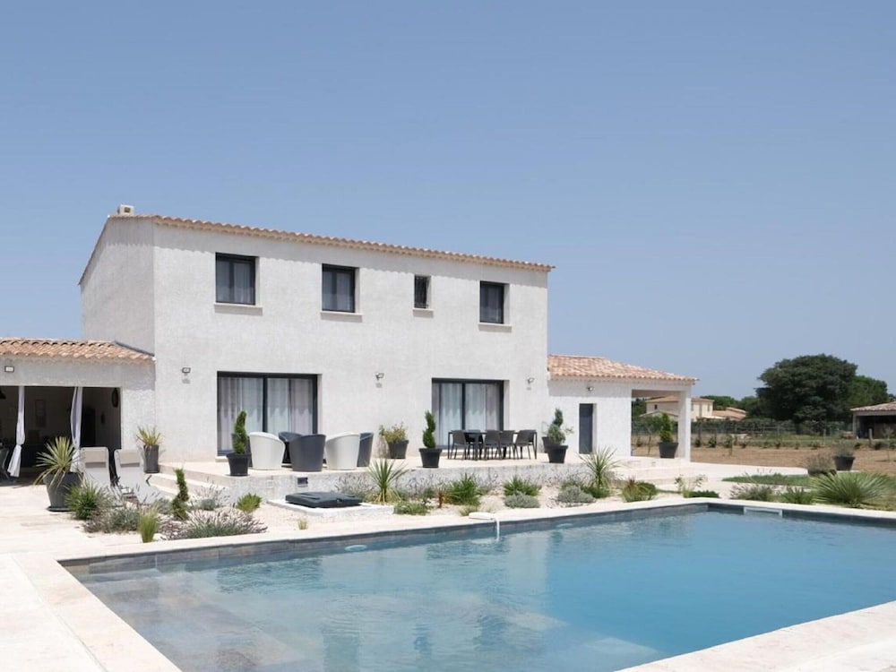 Charming Holiday Home With Private Pool