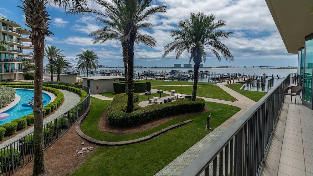 Phoenix On The Bay 1103 4 Bedroom Condo