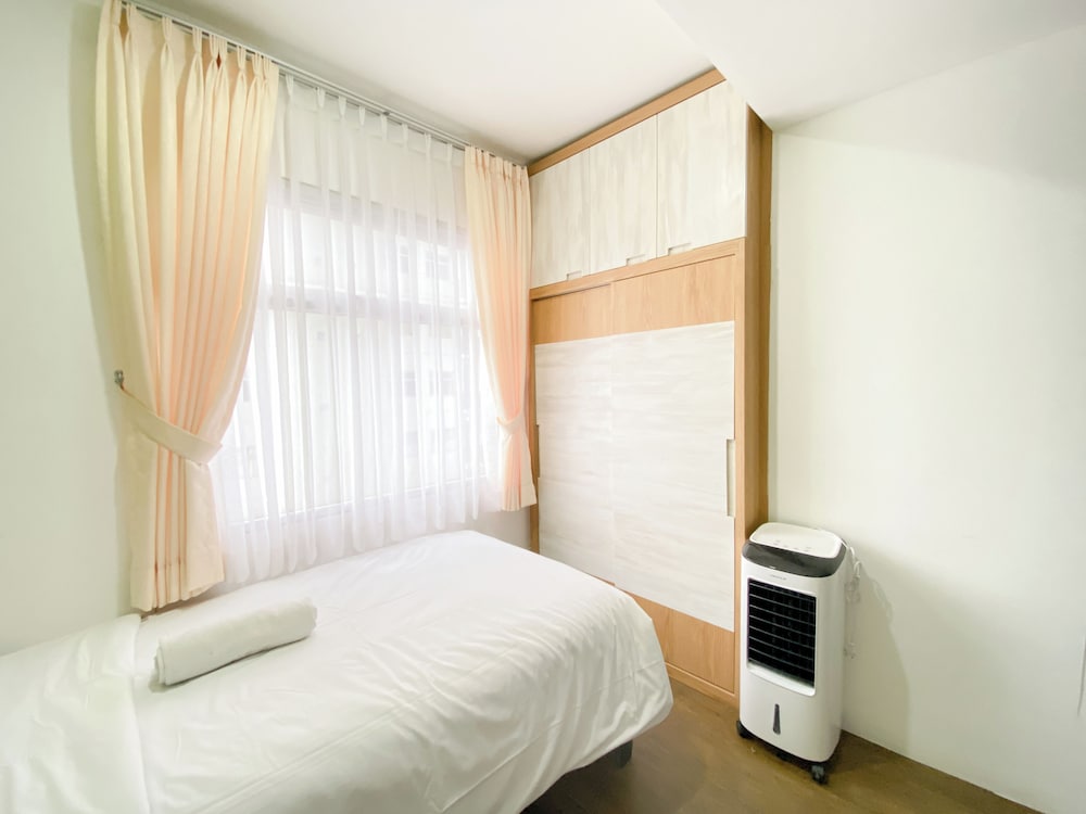 Urban Designed 3Br At Grand Asia Afrika Apartment