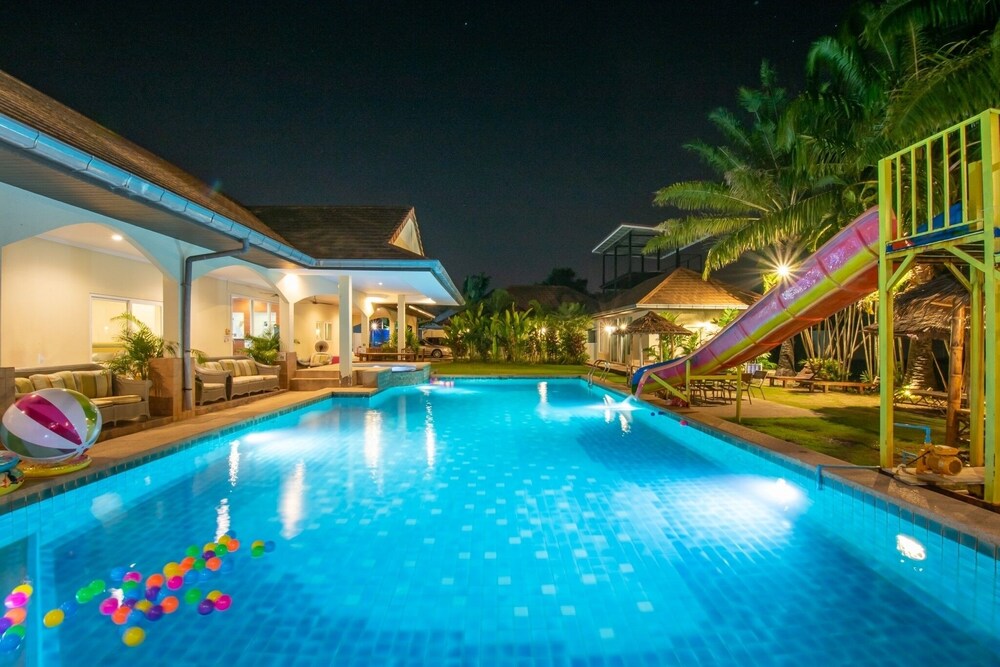 Pool Villa for Families and Party