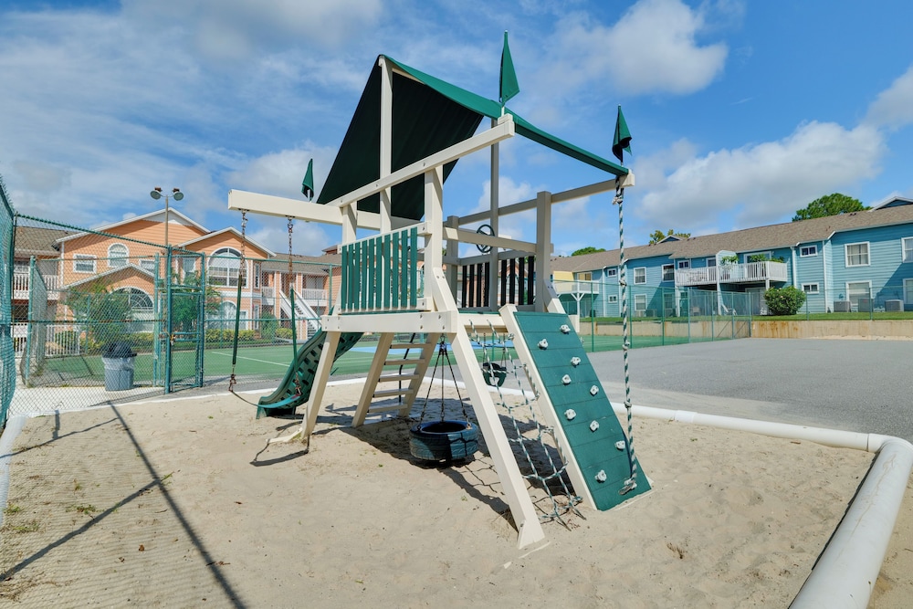 5 Mi to Wdw: Resort-style Condo w/ Pool Access