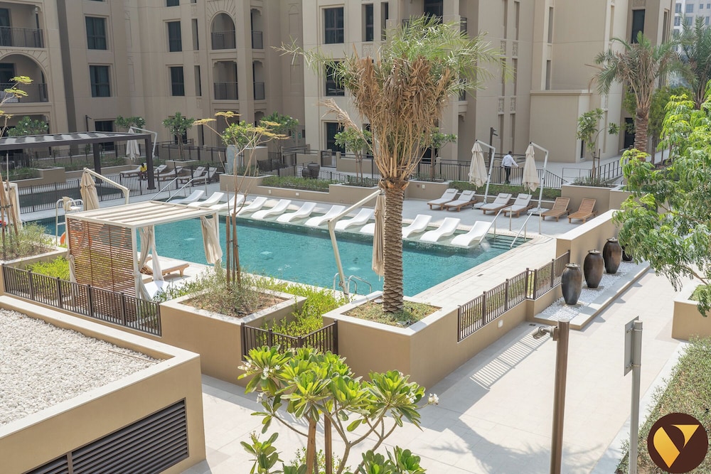Madinat Jumeirah Pool and burj Al Arab