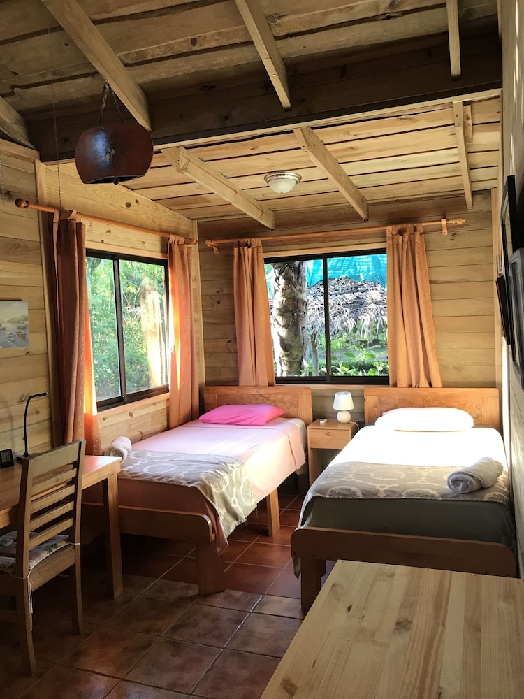 Uvita Oasis Retreat with Villa Cabins and Apartment view 3
