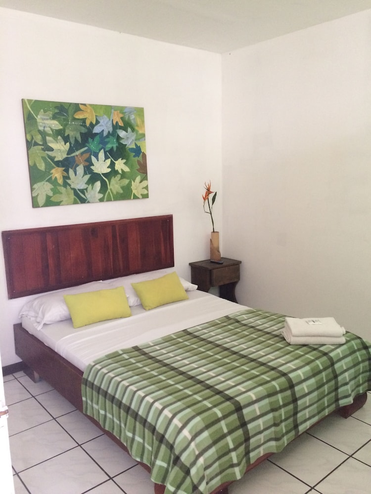 Gaudy´s Eco Hotel - Hostel