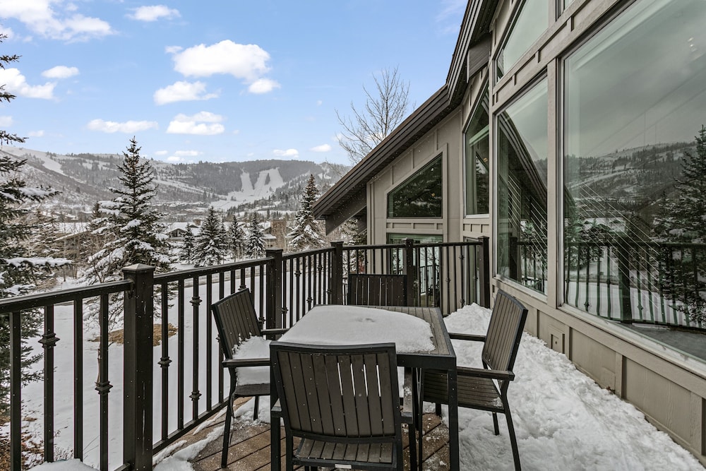 1688 - Five Bedroom with Hot Tub Pinnacle 5 Condo