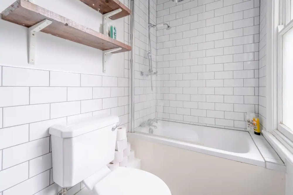 Lovely 3 Bedroom Apartment in Clapton With Garden