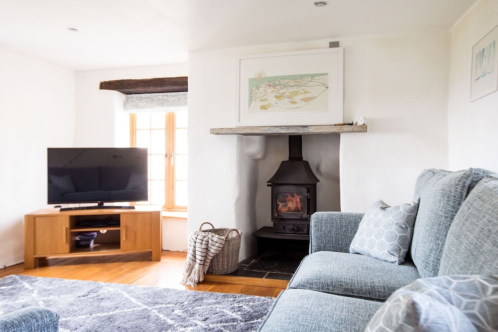 Dingles Cottage