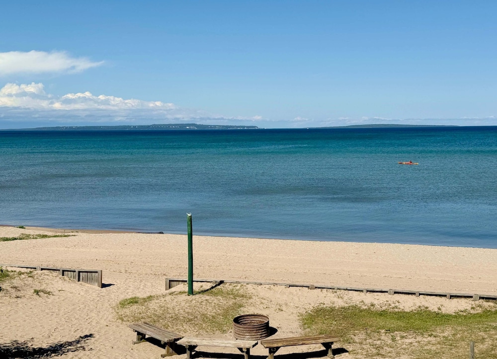 Beachcomber of Mackinaw