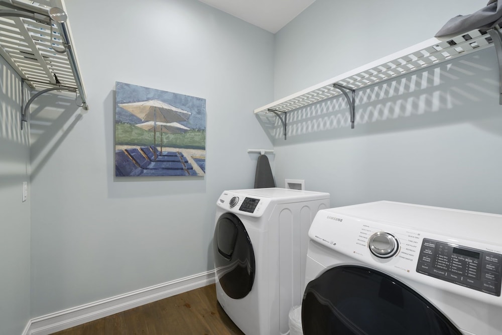 143 Catch And Relax: 5br Home W/ Pool & Spa! 5 Bedroom Home