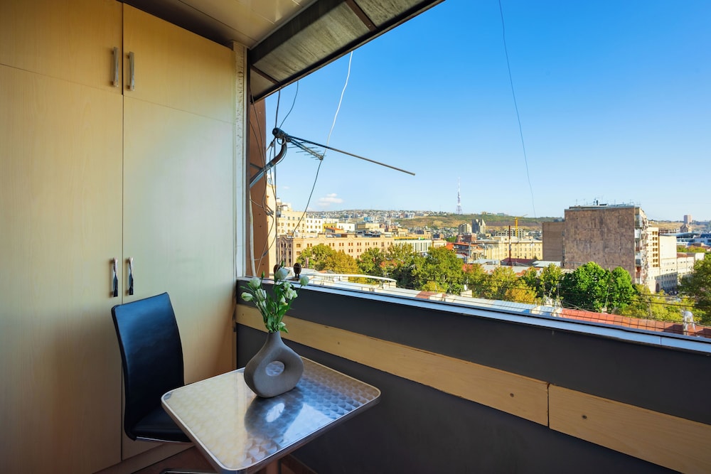 Apartments by Luxe Group KO100