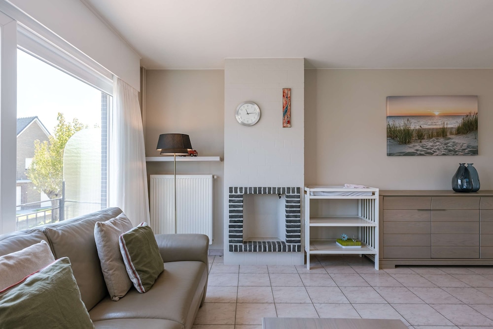Huswell - Villa Near Beach With Double Parking