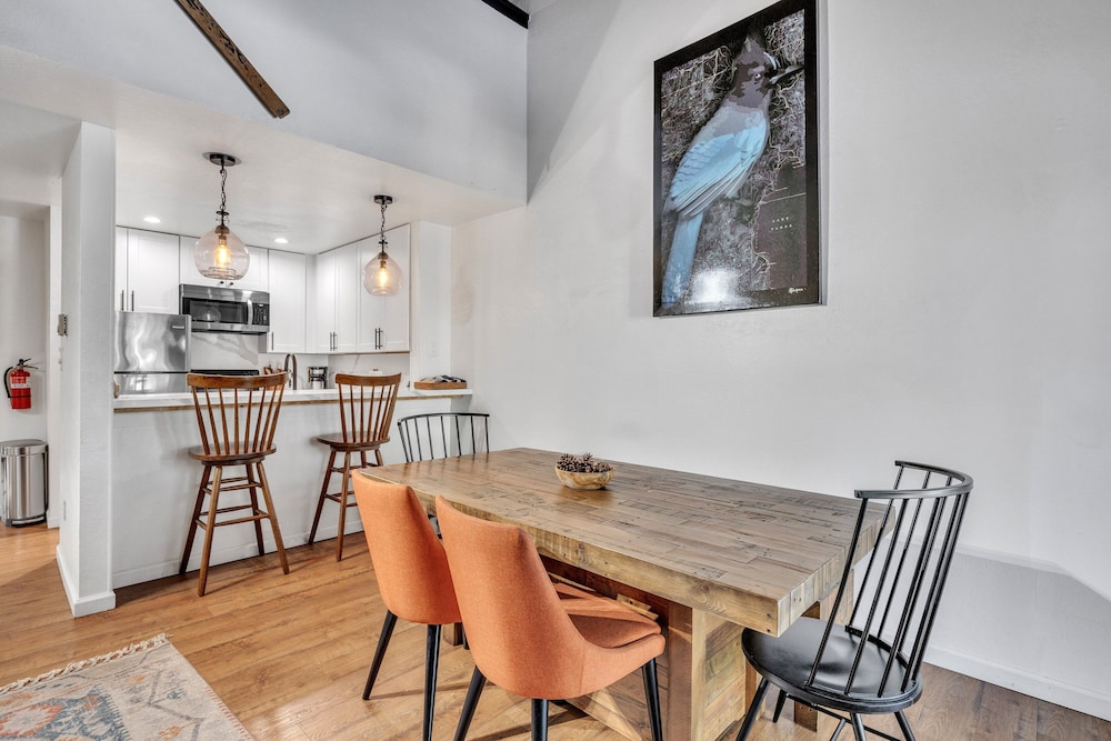 Alpine Retreat In The Heart Of Incline Village 2 Bedroom Condo