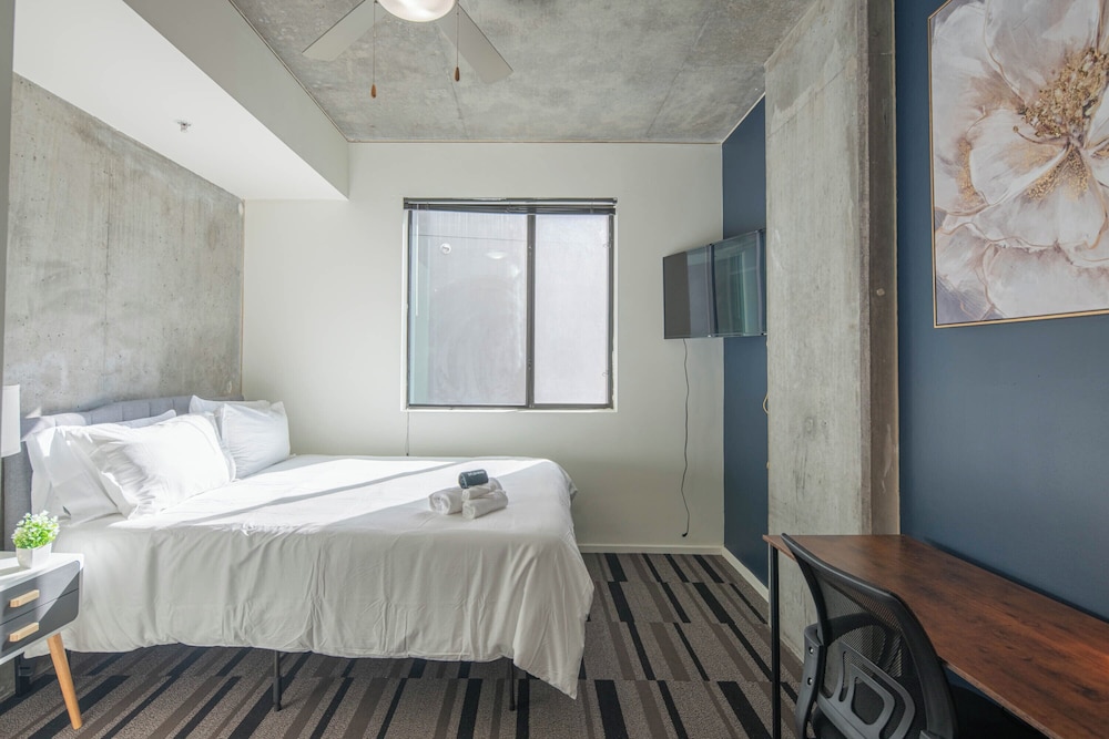 ROVE LIVING/KL - Roosevelt Point