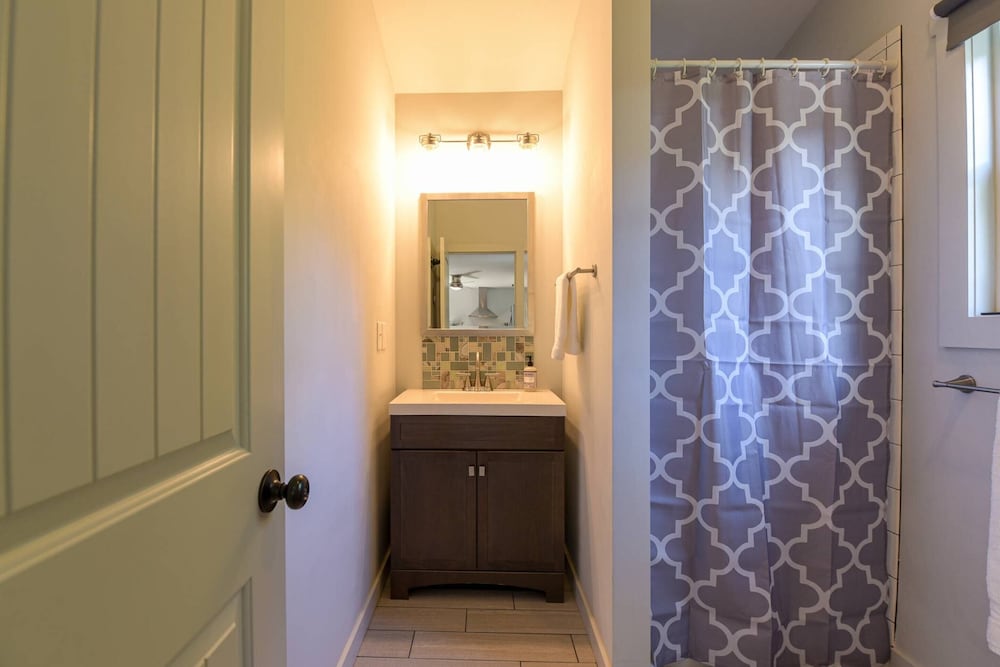 Plum Perfect Hideaway by Avantstay Power, Water, Wifi Weekly Discounts