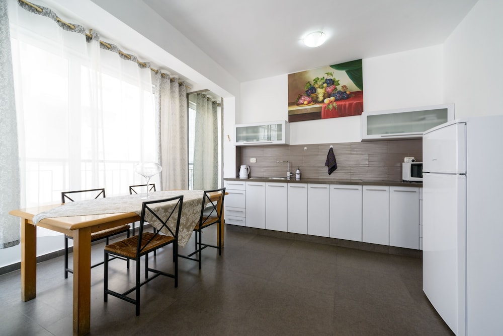 Tel-Aviving Apartments