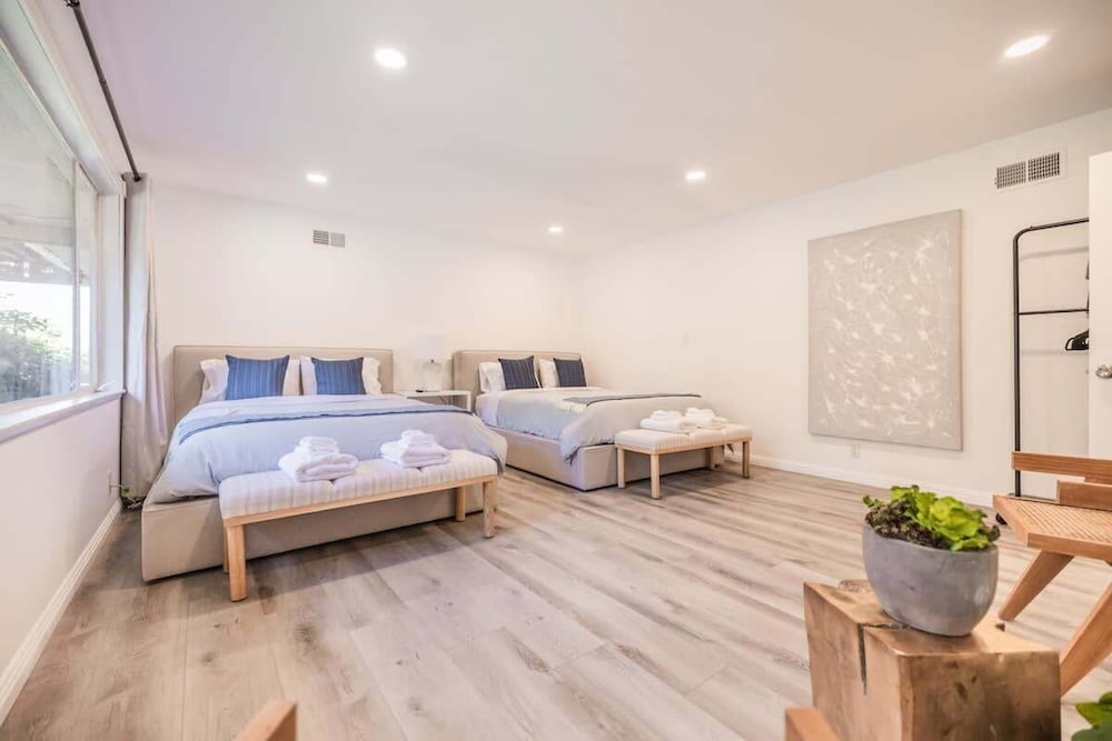 @ Marbella Lane - Serene Ranch Style Home W/pool