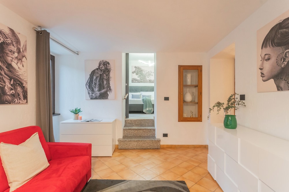 Bell Tower Square by Rent all Como