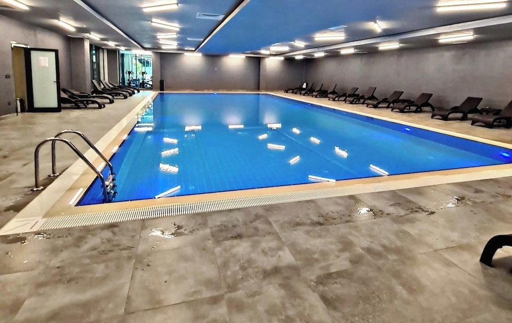 lUX Residence on High Floor 03
