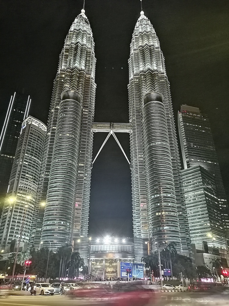 Hotel Yemala Suites at Platinum KLCC - Image 1