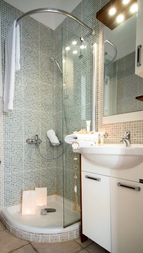Mouras Resort - Luxury Maisonette Villas