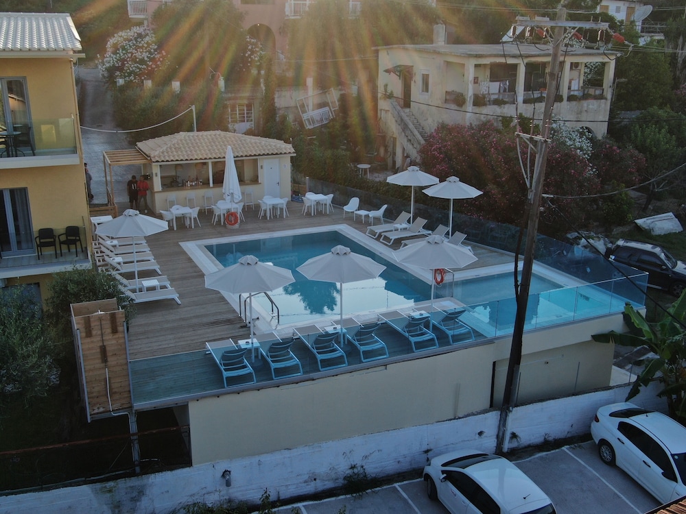 Passas Mare Apartments & Studios