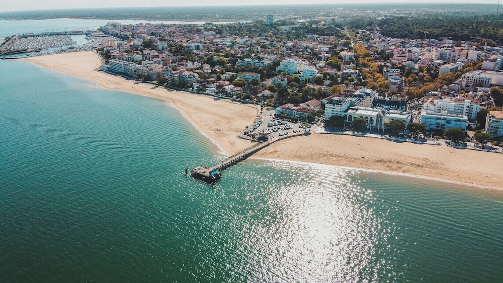 Holiday Home in La Teste Near Arcachon Beach