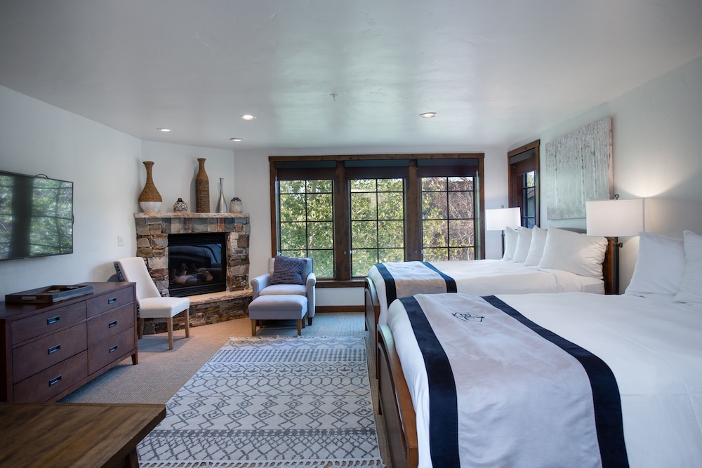 2 Bedroom Condo with Spa - Silver Baron Lodge 2 Condo