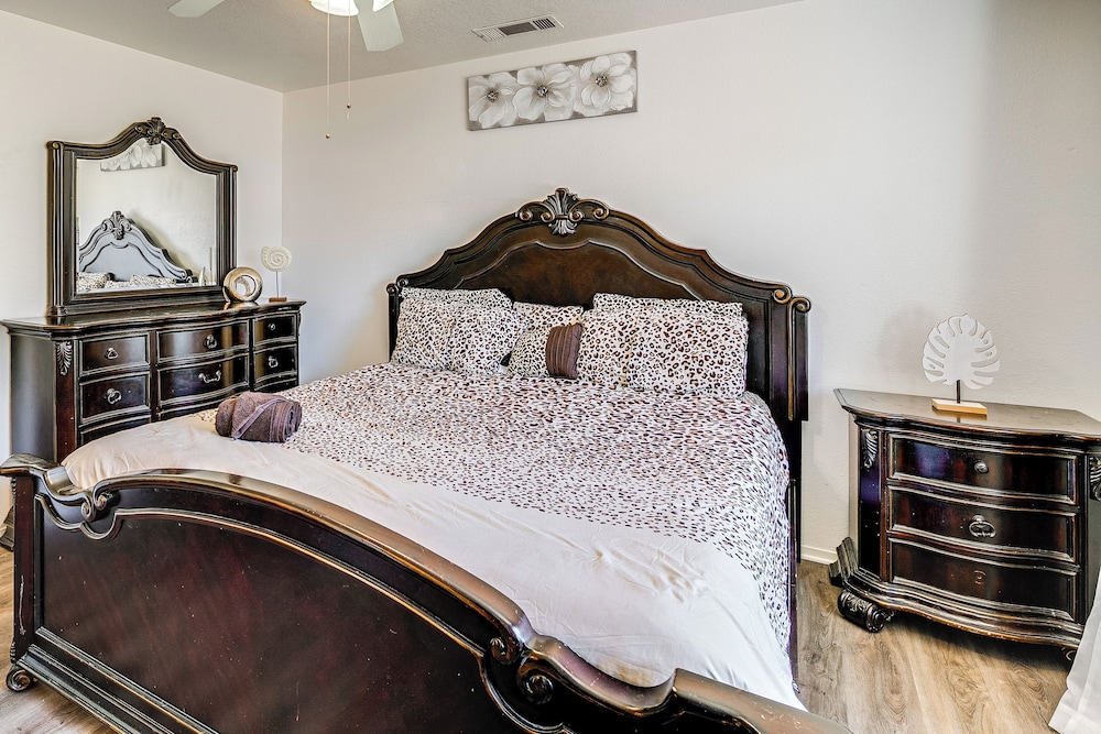 Updated Home in Suburbs - 10 Mi to Dtwn Stockton!