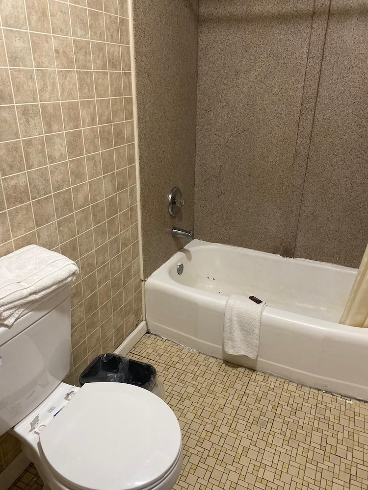 Ivory Tower Motor Inn