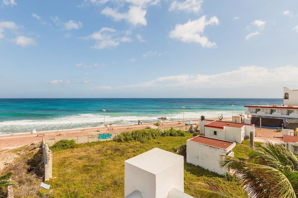 Casitas De Paloma Entire Property by Skyrun view 5