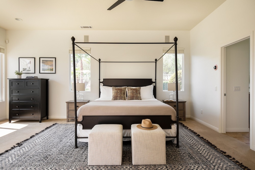 Villa Verdot by Avantstay Spectacular 6 BR Estate w Pool Hot Tub Tennis B-ball Courts