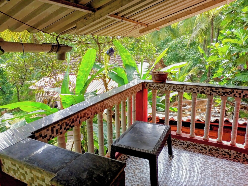 Vailankani guest house